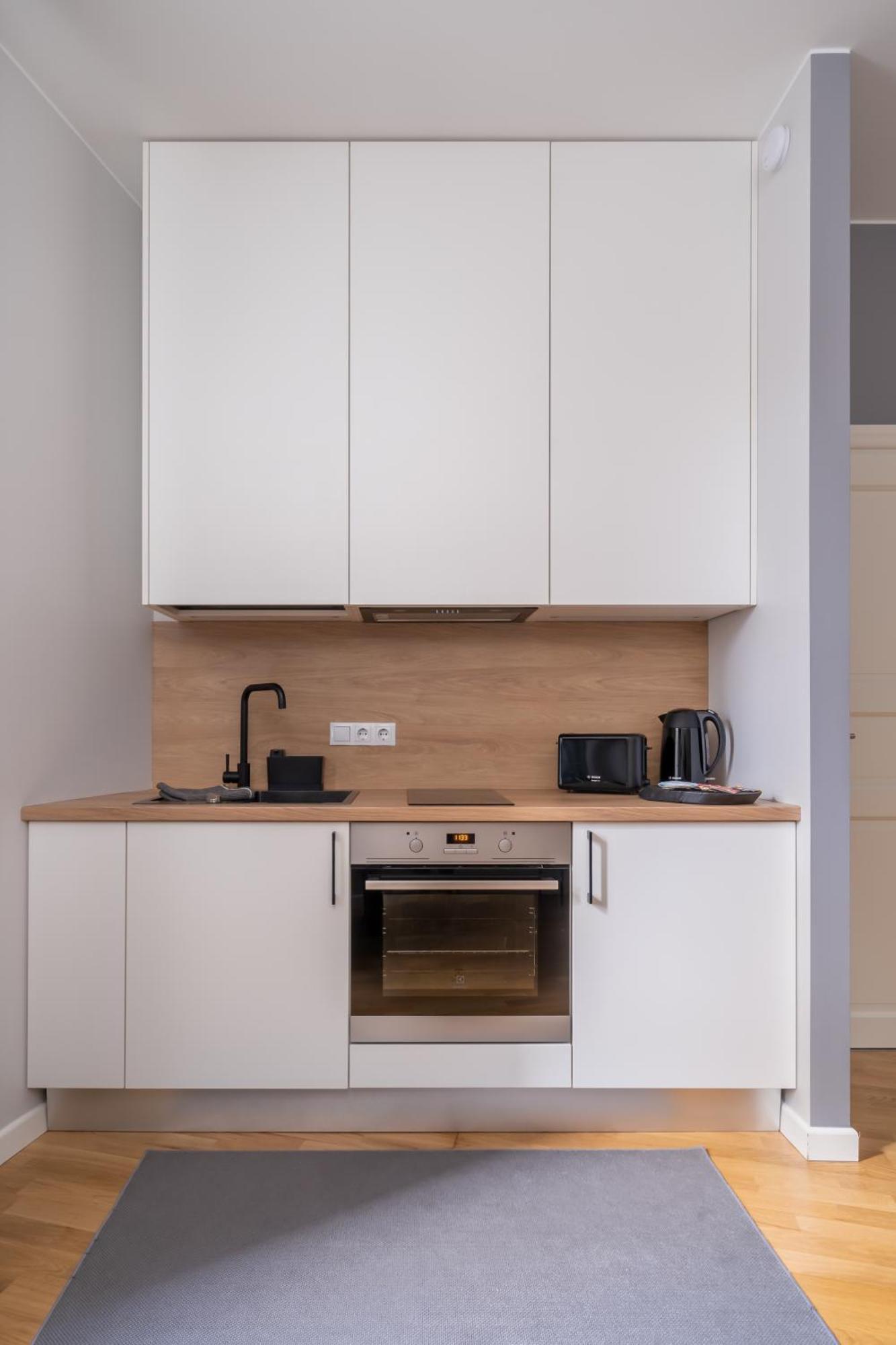 New! Quiet With Elevator, 9 Min Walk To Old Town Butas